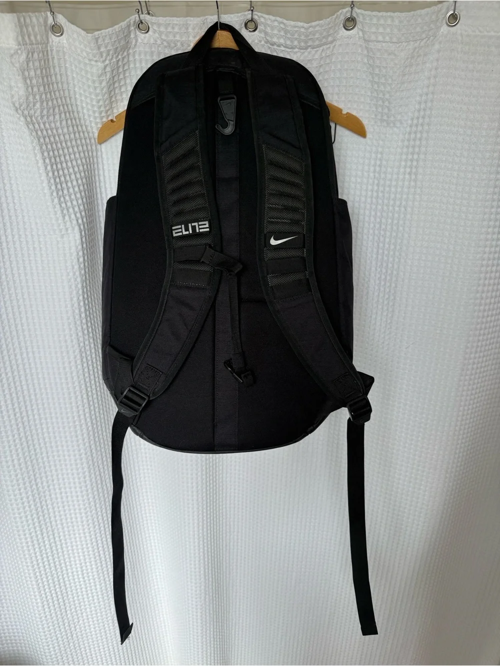 Nike Hoops Elite Hoops Pro Basketball Backpack  with White Reflective Stripe